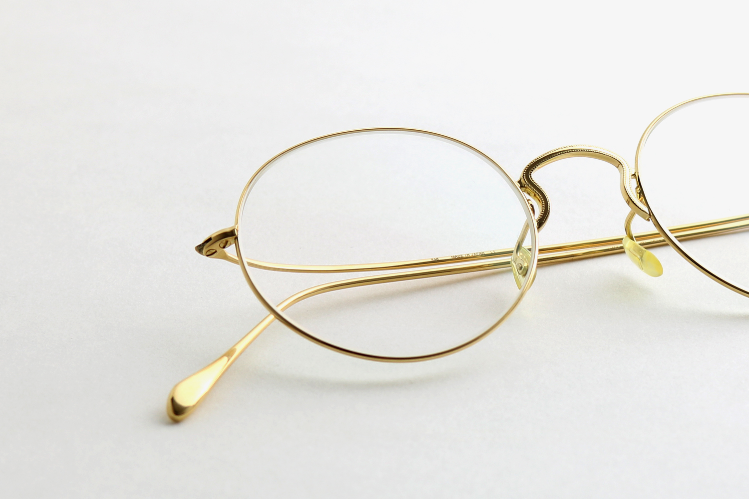 これ以上の値下げ不可です18金 メガネフレーム 眼鏡  k18　ゴールド　べっ甲　リムレス