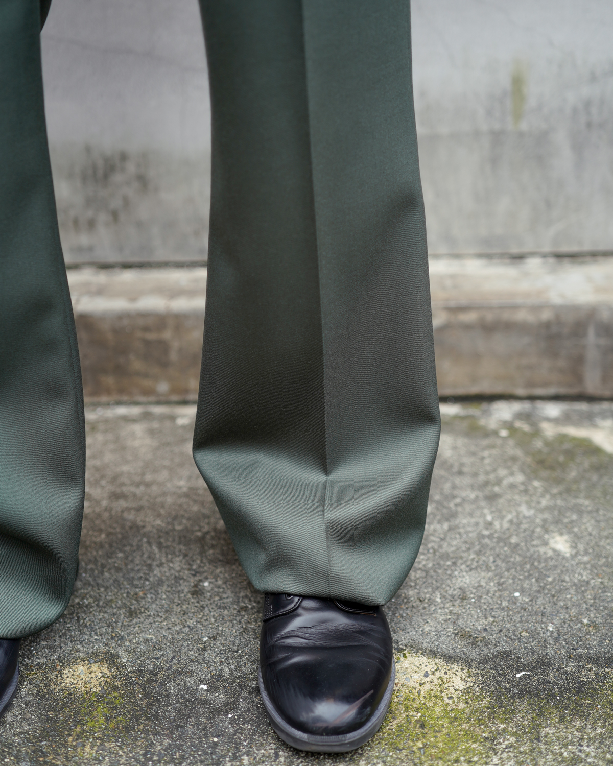 Back Satin Gabardine｜FLARE - Olive｜NEAT