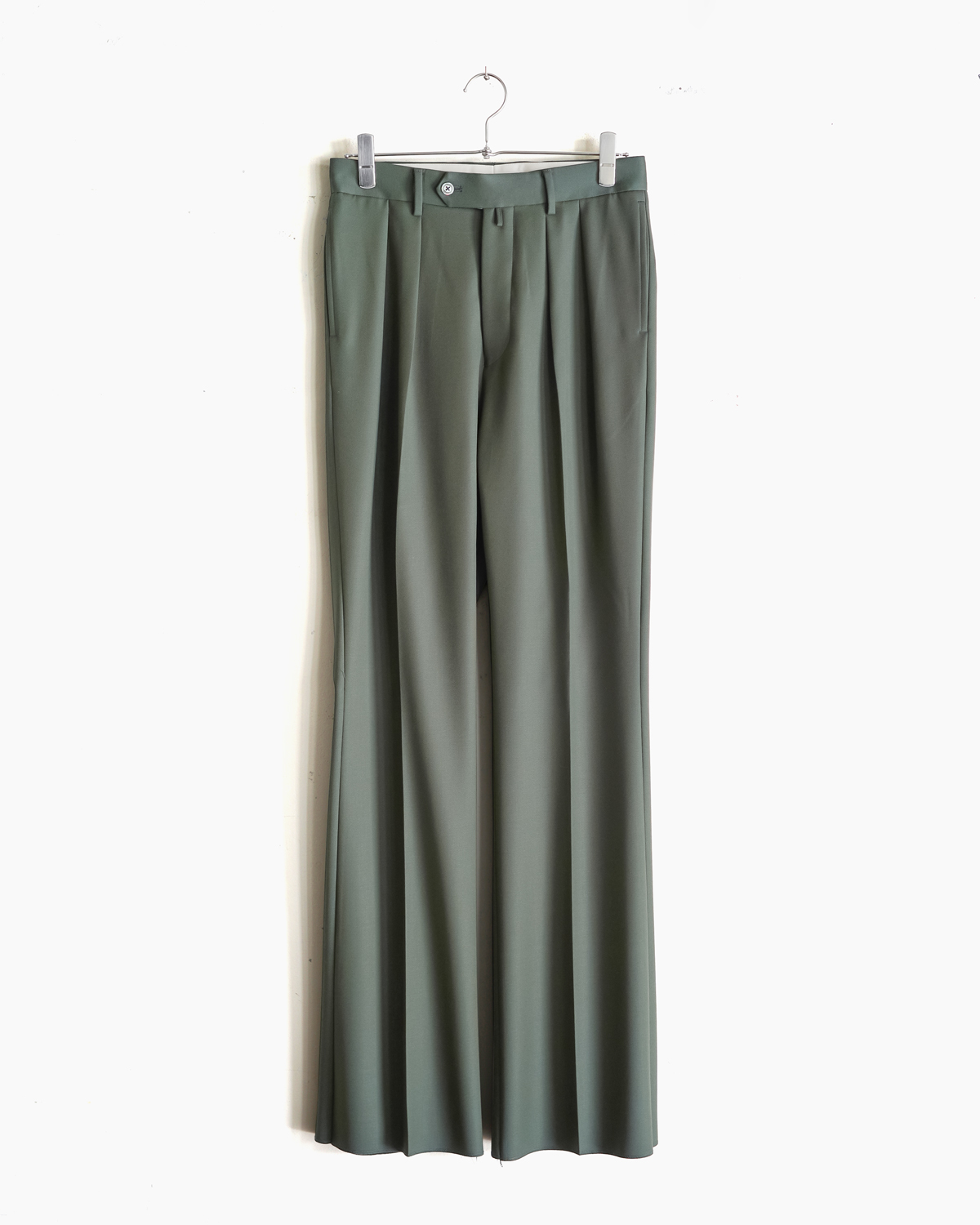 Back Satin Gabardine｜FLARE - Olive｜NEAT